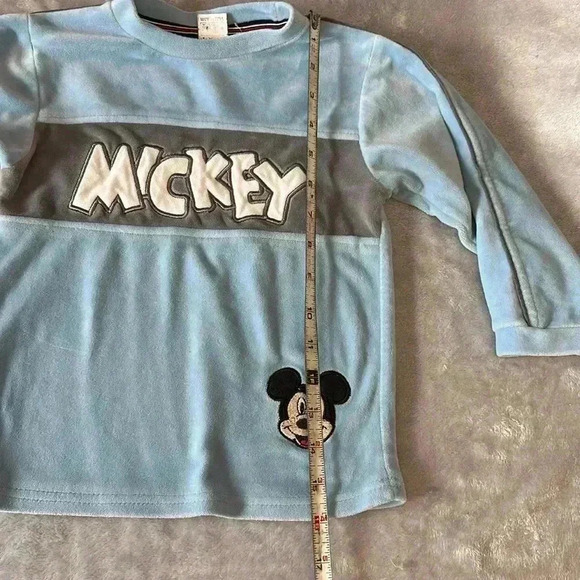 Disney - Mickey Mouse pullover soft velour sweater/sweatshirt. Size 3/4 - Picture 7 of 9